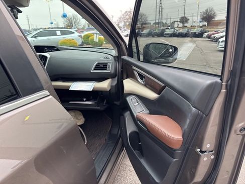 Used 2022 Subaru Ascent Touring image 8