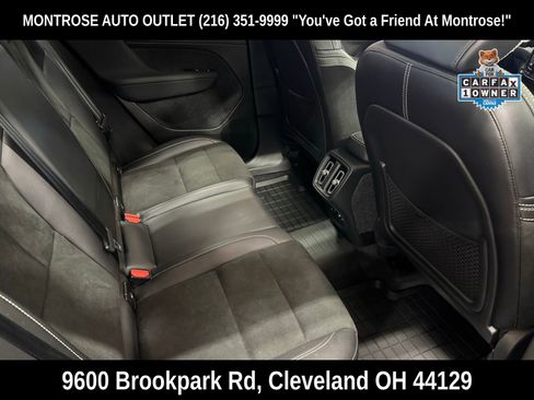 Used 2022 Volvo XC40 T5 R-Design w/ Climate Package image 48