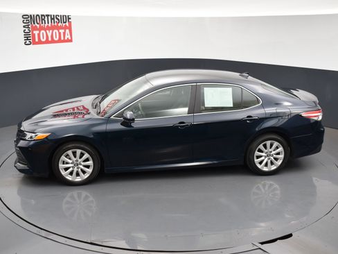 Used 2019 Toyota Camry LE image 17