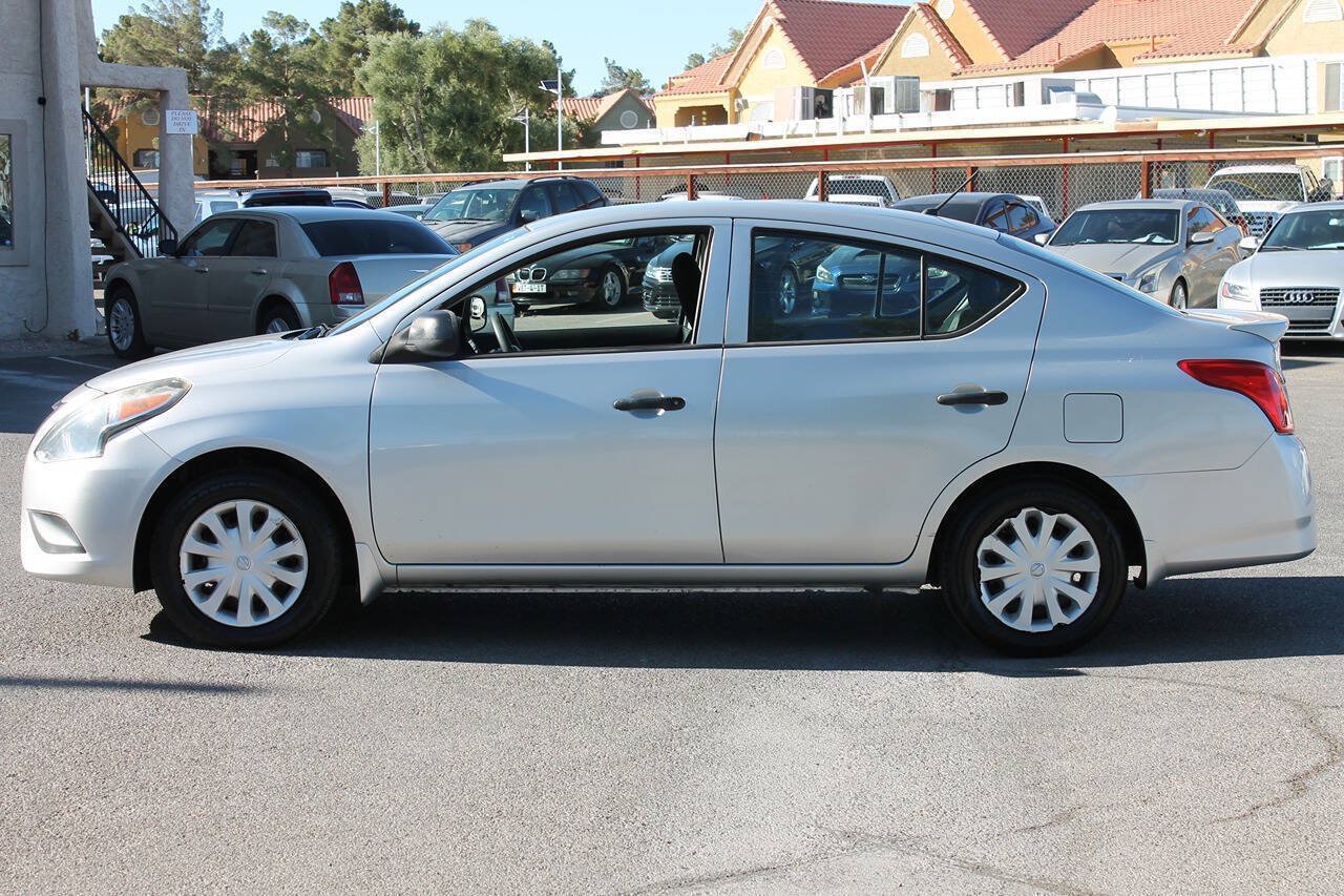 Used 2015 Nissan Versa S Plus FWD image 5