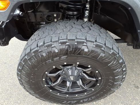 Used 2018 Jeep Wrangler Unlimited Sport S image 11