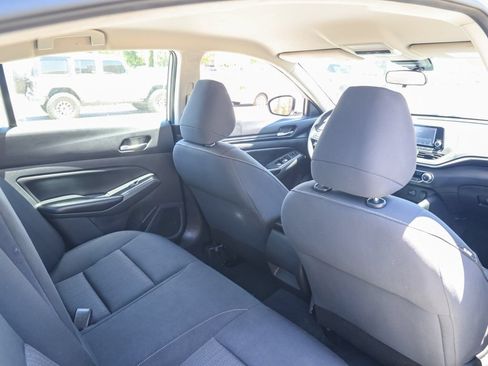 Used 2021 Nissan Altima 2.5 S FWD image 16