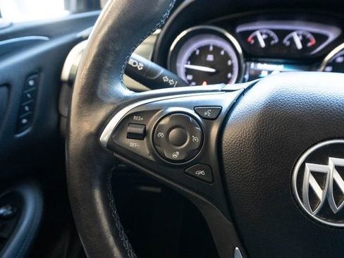 Used 2020 Buick Envision Essence FWD image 21