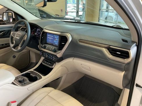 Used 2023 GMC Acadia Denali w/ Denali Technology Package AWD/4WD image 19