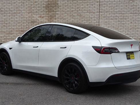 Used 2020 Tesla Model Y Long Range image 7