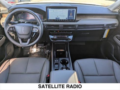 New 2025 Lincoln Corsair Grand Touring image 12