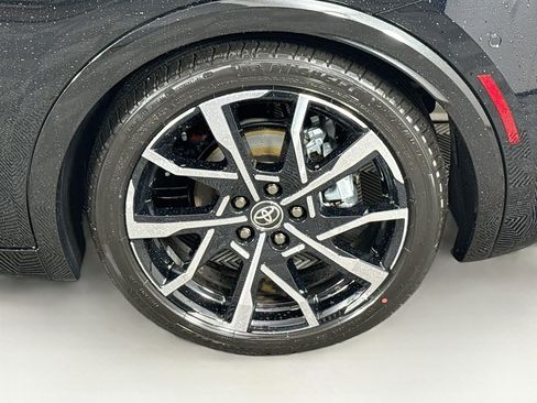 New 2026 Toyota Prius Plug-In Hybrid FWD image 9