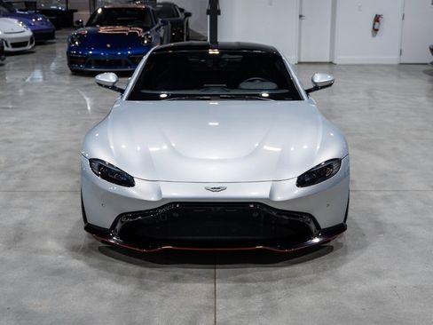 Used 2019 Aston Martin V8 Vantage Coupe RWD image 9