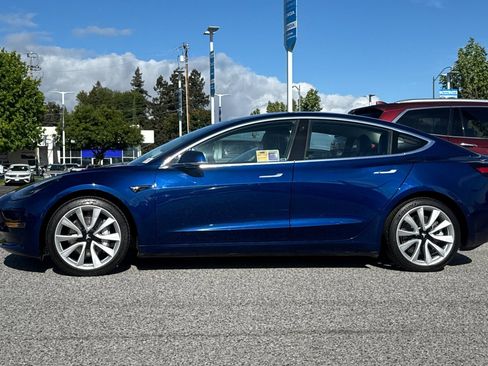 Used 2018 Tesla Model 3 Long Range RWD image 2