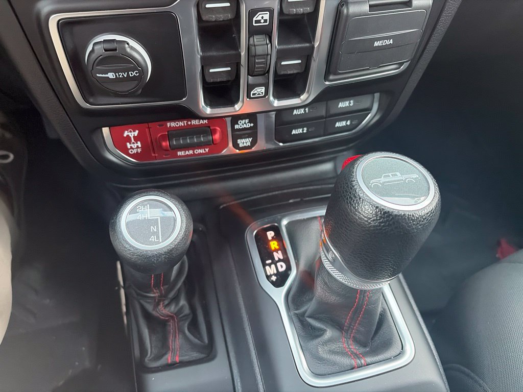 Used 2021 Jeep Gladiator Rubicon AWD/4WD image 13