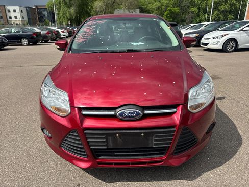 Used 2014 Ford Focus SE w/ SE Winter Package FWD image 2