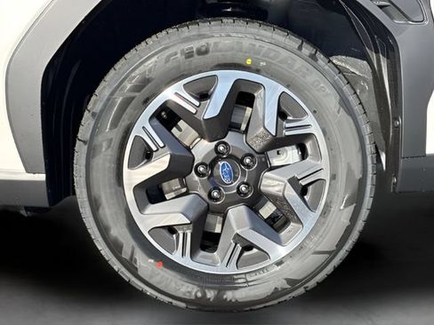 Used 2026 Subaru Forester Premium AWD/4WD image 18