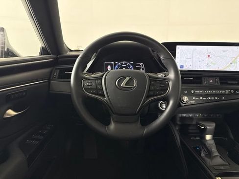 Used 2025 Lexus ES 350 w/ Premium Package FWD image 36