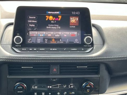 Used 2023 Nissan Rogue SV AWD/4WD image 15