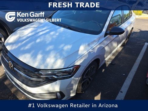 Used 2023 Volkswagen Jetta Sport image 1