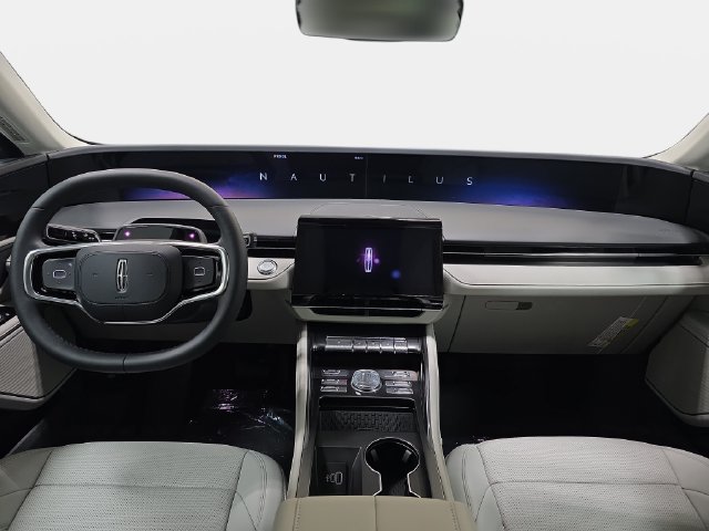 New 2026 Lincoln Nautilus Premier w/ Equipment Group 102A AWD/4WD image 9
