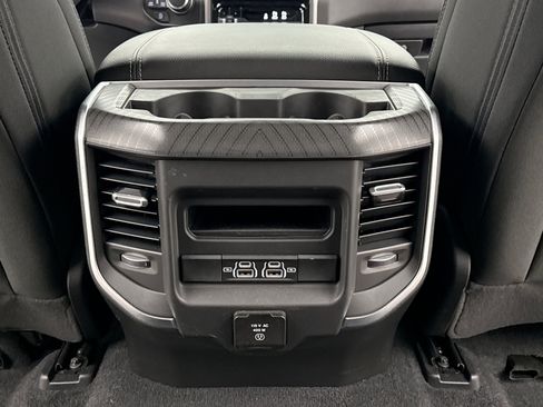 Used 2025 RAM 1500 Big Horn AWD/4WD image 21