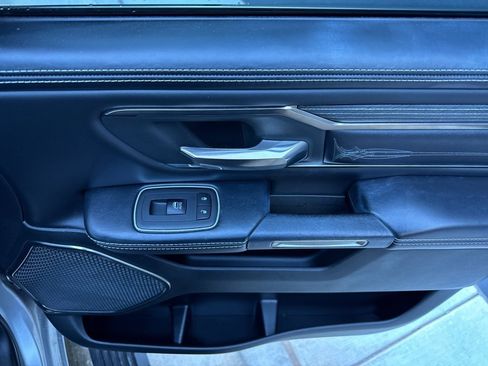 Used 2021 RAM 1500 Limited w/ Body Color Bumper Group image 17