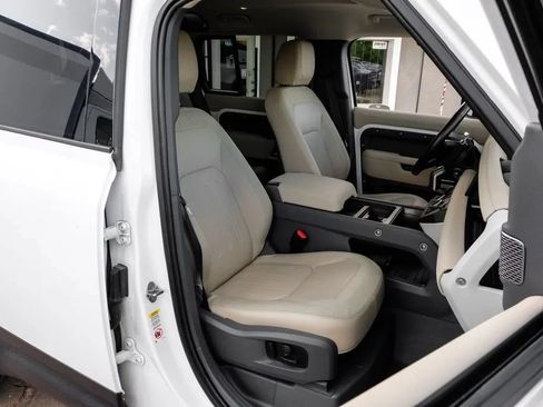 Used 2020 Land Rover Defender 110 SE AWD/4WD image 39