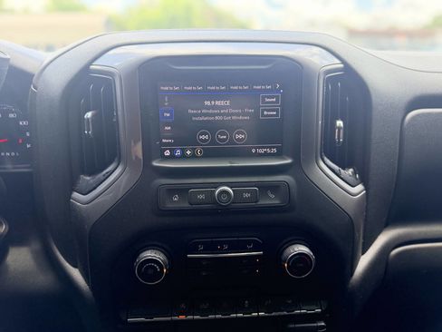 Used 2020 Chevrolet Silverado 1500 Custom w/ Custom Value Package RWD image 10