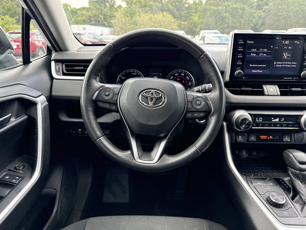 Used 2020 Toyota RAV4 XLE w/ Convenience Package AWD/4WD image 17