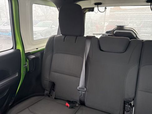 Used 2019 Jeep Wrangler Unlimited Sport S image 14