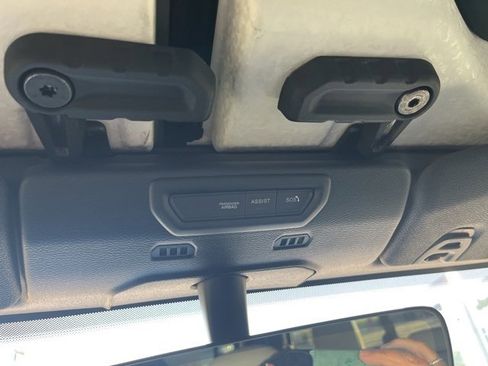 Used 2023 Jeep Gladiator Mojave w/ Cold Weather Group image 30