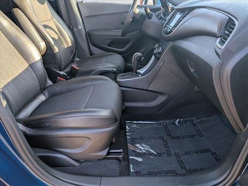 Used 2020 Chevrolet Trax LT w/ Driver Confidence Package image 20