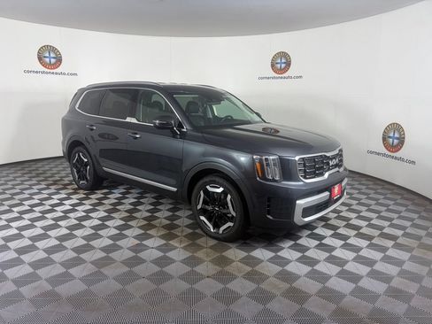 Certified 2024 Kia Telluride S AWD/4WD image 17