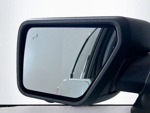 Used 2023 Ford F150 Lightning XLT image 26