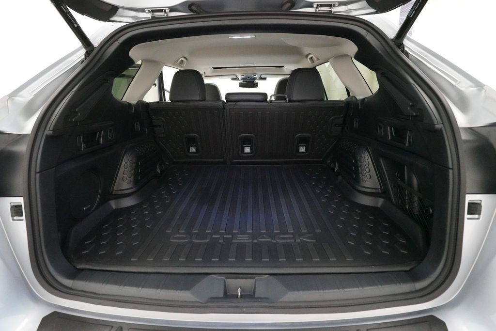 Certified 2025 Subaru Outback Touring AWD/4WD image 10
