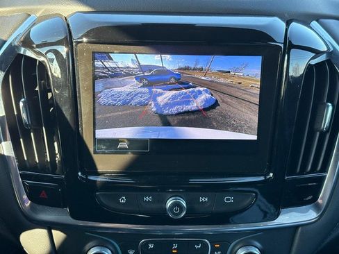 Used 2023 Chevrolet Traverse LT image 23