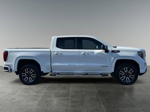 Used 2025 GMC Sierra 1500 AT4 w/ AT4 Premium Package AWD/4WD image 8