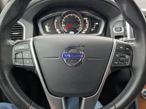 Used 2017 Volvo XC60 T5 Inscription w/ Preferred Option Package AWD/4WD image 21
