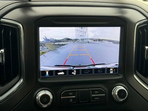 Used 2023 GMC Sierra 2500 AT4 image 21