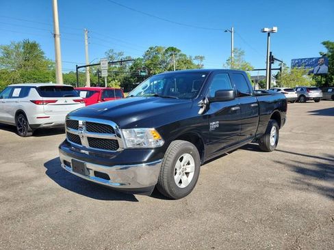 Used 2024 RAM 1500 Classic SLT RWD image 4