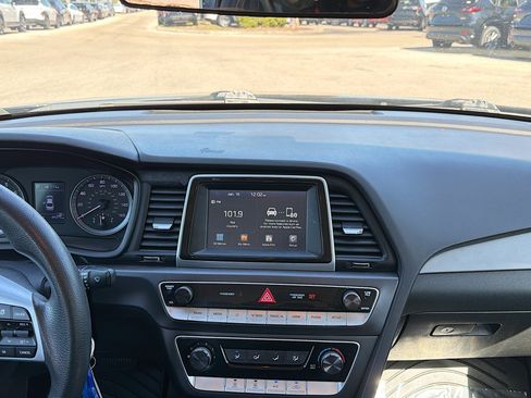 Used 2018 Hyundai Sonata SE image 18