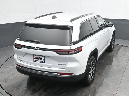 Used 2025 Jeep Grand Cherokee Limited image 37