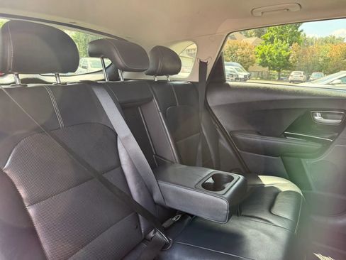 Used 2018 Kia Niro EX w/ EX Premium Package FWD image 24