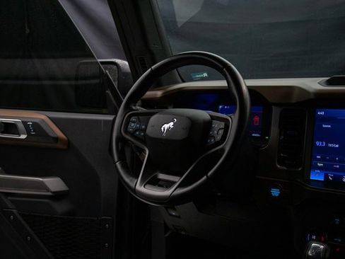 Used 2023 Ford Bronco Outer Banks image 14