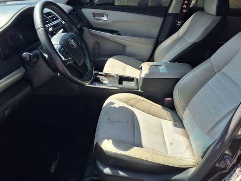 Used 2017 Toyota Camry SE image 13