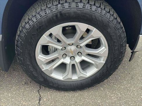 Used 2024 Chevrolet Silverado 1500 LTZ w/ LTZ Premium Package image 9