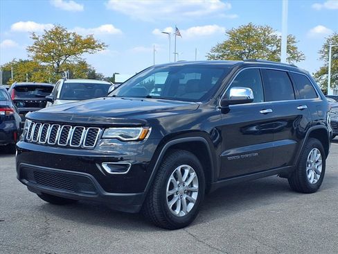Used 2021 Jeep Grand Cherokee Laredo X image 2