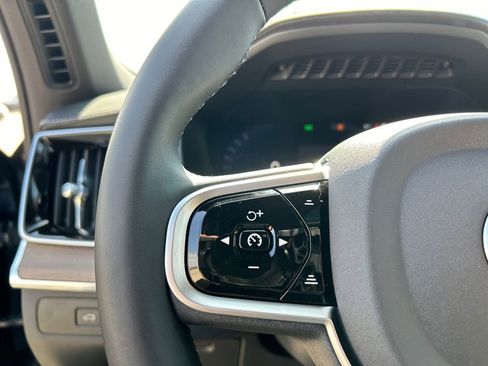 New 2026 Volvo XC90 T8 Ultra w/ Protection Package Premier AWD/4WD image 13