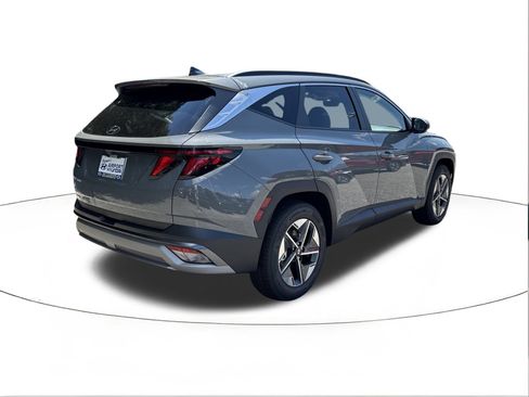 New 2026 Hyundai Tucson SEL image 3