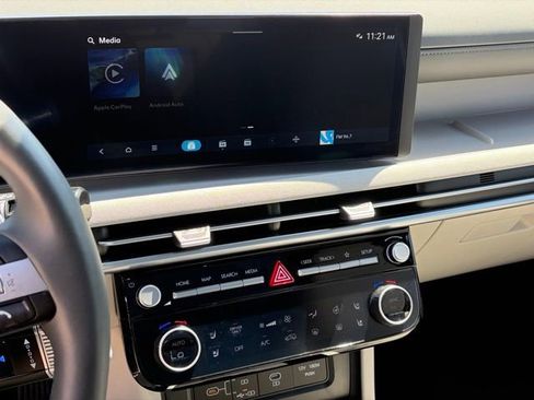 Used 2025 Hyundai Tucson Limited image 22