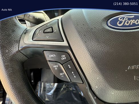 Used 2020 Ford Fusion SE image 25