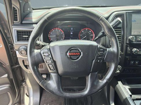 Used 2020 Nissan Titan PRO-4X w/ Pro-4x Convenience Package AWD/4WD image 16