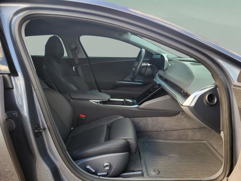 Used 2025 Lucid Air Pure image 35