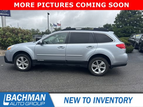 Used 2013 Subaru Outback 2.5i Limited w/ Moonroof Pkg AWD/4WD image 9